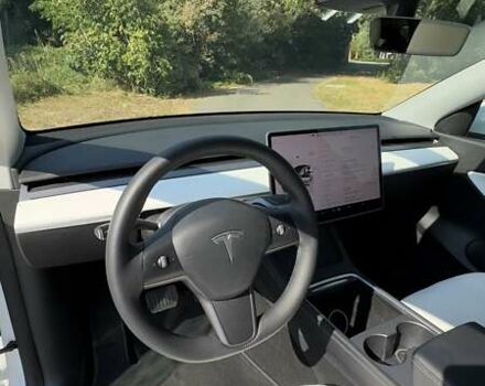 Белый Тесла Model Y, объемом двигателя 0 л и пробегом 55 тыс. км за 27599 $, фото 15 на Automoto.ua