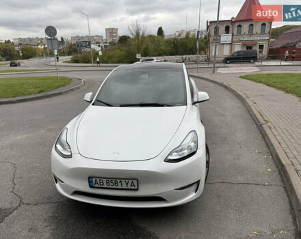 Білий Тесла Model Y, об'ємом двигуна 0 л та пробігом 82 тис. км за 25499 $, фото 2 на Automoto.ua