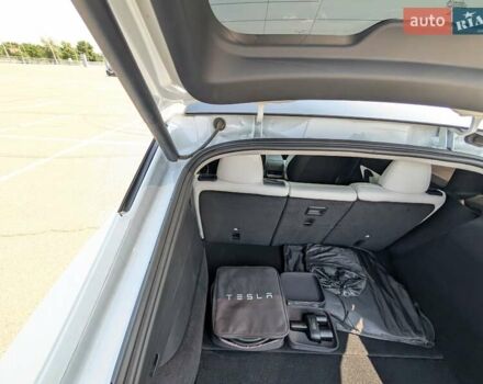 Белый Тесла Model Y, объемом двигателя 0 л и пробегом 39 тыс. км за 29500 $, фото 24 на Automoto.ua