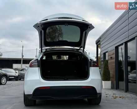 Тесла Model Y 2022 в Ровно на Automoto.ua Белый Тесла Model Y, объемом двигателя 0 л и пробегом 83 тыс. км за 22500 $, фото 20 на Automoto.ua