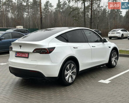 Белый Тесла Model Y, объемом двигателя 0 л и пробегом 117 тыс. км за 24999 $, фото 4 на Automoto.ua
