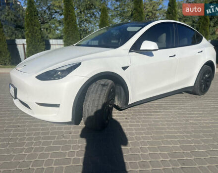 Белый Тесла Model Y, объемом двигателя 0 л и пробегом 69 тыс. км за 25900 $, фото 6 на Automoto.ua