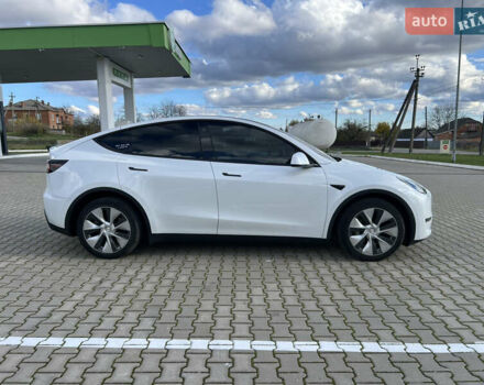 Тесла Model Y 2022 у Калиновке на Automoto.ua Білий Тесла Model Y, об'ємом двигуна 0 л та пробігом 50 тис. км за 24700 $, фото 3 на Automoto.ua
