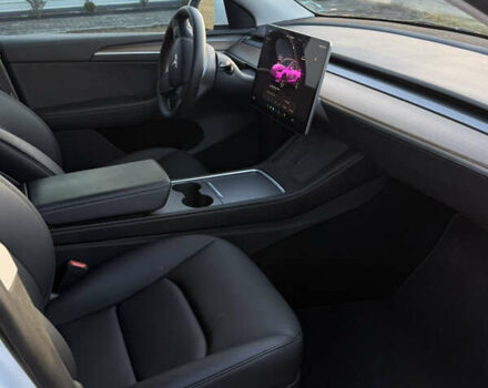 Білий Тесла Model Y, об'ємом двигуна 0 л та пробігом 52 тис. км за 26000 $, фото 13 на Automoto.ua