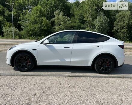 Белый Тесла Model Y, объемом двигателя 0 л и пробегом 19 тыс. км за 35900 $, фото 14 на Automoto.ua