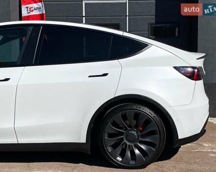 Тесла Model Y 2022 у Києві на Automoto.ua Білий Тесла Model Y, об'ємом двигуна 0 л та пробігом 59 тис. км за 31999 $, фото 6 на Automoto.ua