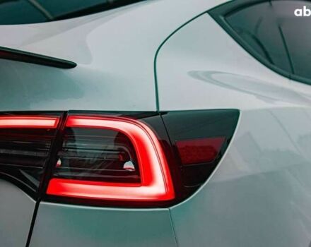 Белый Тесла Model Y, объемом двигателя 0 л и пробегом 20 тыс. км за 44999 $, фото 13 на Automoto.ua