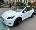 Белый Тесла Model Y, объемом двигателя 0 л и пробегом 49 тыс. км за 35000 $, фото 1 на Automoto.ua