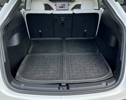 Тесла Model Y 2022 у Вінниці на Automoto.ua Білий Тесла Model Y, об'ємом двигуна 0 л та пробігом 43 тис. км за 28500 $, фото 16 на Automoto.ua