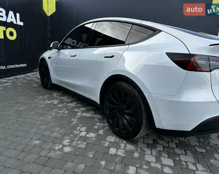 Белый Тесла Model Y, объемом двигателя 0 л и пробегом 61 тыс. км за 24700 $, фото 7 на Automoto.ua