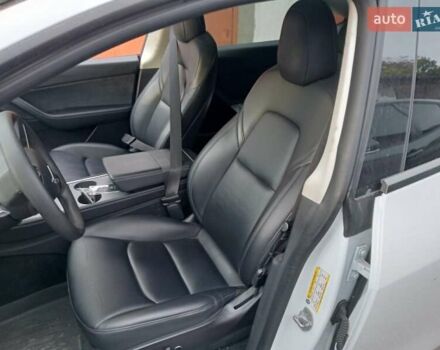 Белый Тесла Model Y, объемом двигателя 0 л и пробегом 71 тыс. км за 23200 $, фото 6 на Automoto.ua