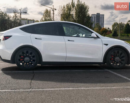 Белый Тесла Model Y, объемом двигателя 0 л и пробегом 50 тыс. км за 30000 $, фото 11 на Automoto.ua