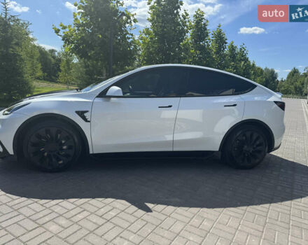 Белый Тесла Model Y, объемом двигателя 0 л и пробегом 62 тыс. км за 39500 $, фото 5 на Automoto.ua