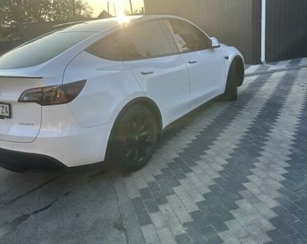 Белый Тесла Model Y, объемом двигателя 0 л и пробегом 25 тыс. км за 35500 $, фото 39 на Automoto.ua