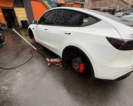 Белый Тесла Model Y, объемом двигателя 0 л и пробегом 49 тыс. км за 35000 $, фото 12 на Automoto.ua