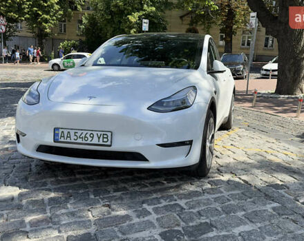 Белый Тесла Model Y, объемом двигателя 0 л и пробегом 8 тыс. км за 31000 $, фото 1 на Automoto.ua