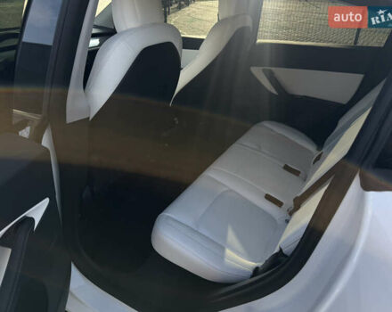 Белый Тесла Model Y, объемом двигателя 0 л и пробегом 102 тыс. км за 26000 $, фото 19 на Automoto.ua