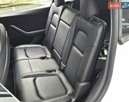 Белый Тесла Model Y, объемом двигателя 0 л и пробегом 70 тыс. км за 31500 $, фото 12 на Automoto.ua