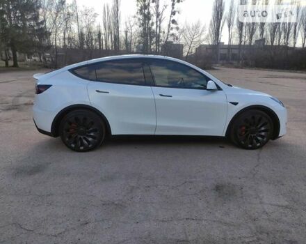 Білий Тесла Model Y, об'ємом двигуна 0 л та пробігом 2 тис. км за 41500 $, фото 6 на Automoto.ua