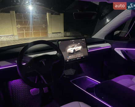 Белый Тесла Model Y, объемом двигателя 0 л и пробегом 51 тыс. км за 31000 $, фото 53 на Automoto.ua