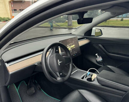 Білий Тесла Model Y, об'ємом двигуна 0 л та пробігом 96 тис. км за 22499 $, фото 14 на Automoto.ua