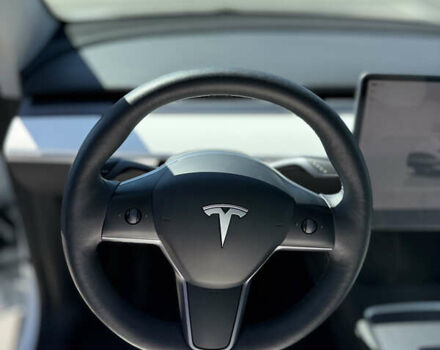 Белый Тесла Model Y, объемом двигателя 0 л и пробегом 35 тыс. км за 33000 $, фото 13 на Automoto.ua