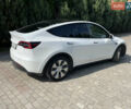 Белый Тесла Model Y, объемом двигателя 0 л и пробегом 26 тыс. км за 28300 $, фото 6 на Automoto.ua