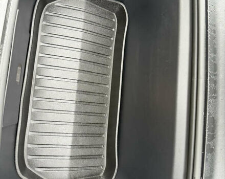 Білий Тесла Model Y, об'ємом двигуна 0 л та пробігом 82 тис. км за 25499 $, фото 24 на Automoto.ua