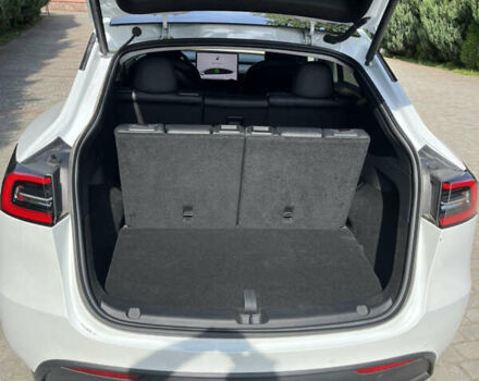 Белый Тесла Model Y, объемом двигателя 0 л и пробегом 26 тыс. км за 28300 $, фото 11 на Automoto.ua