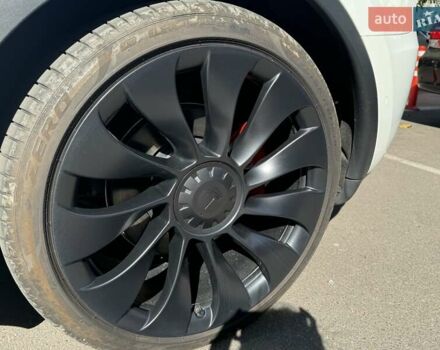 Белый Тесла Model Y, объемом двигателя 0 л и пробегом 5 тыс. км за 45600 $, фото 8 на Automoto.ua