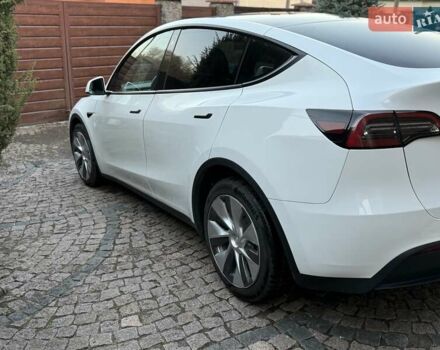 Белый Тесла Model Y, объемом двигателя 0 л и пробегом 16 тыс. км за 27500 $, фото 10 на Automoto.ua