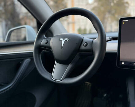 Белый Тесла Model Y, объемом двигателя 0 л и пробегом 32 тыс. км за 33000 $, фото 16 на Automoto.ua