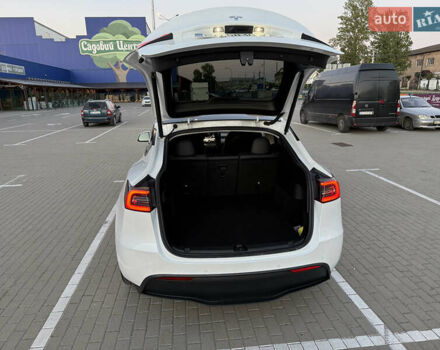 Белый Тесла Model Y, объемом двигателя 0 л и пробегом 81 тыс. км за 25900 $, фото 22 на Automoto.ua