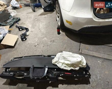 Белый Тесла Model Y, объемом двигателя 0 л и пробегом 38 тыс. км за 28000 $, фото 56 на Automoto.ua