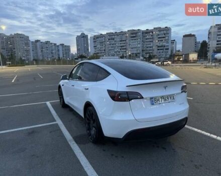 Тесла Model Y 2022 в Киеве на Automoto.ua Белый Тесла Model Y, объемом двигателя 0 л и пробегом 65 тыс. км за 28000 $, фото 3 на Automoto.ua