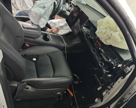 Белый Тесла Model Y, объемом двигателя 0 л и пробегом 38 тыс. км за 28000 $, фото 66 на Automoto.ua