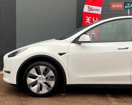 Білий Тесла Model Y, об'ємом двигуна 0 л та пробігом 81 тис. км за 32500 $, фото 4 на Automoto.ua