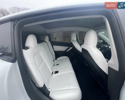 Білий Тесла Model Y, об'ємом двигуна 0 л та пробігом 66 тис. км за 35000 $, фото 12 на Automoto.ua