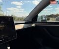 Белый Тесла Model Y, объемом двигателя 0 л и пробегом 56 тыс. км за 26000 $, фото 46 на Automoto.ua