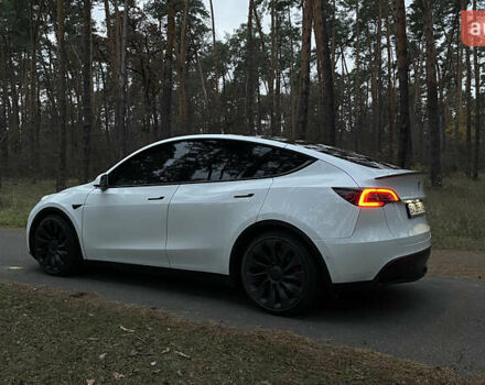Белый Тесла Model Y, объемом двигателя 0 л и пробегом 119 тыс. км за 29000 $, фото 3 на Automoto.ua