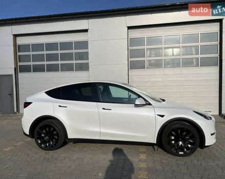 Тесла Model Y 2022 в Одессе на Automoto.ua Белый Тесла Model Y, объемом двигателя 0 л и пробегом 12 тыс. км за 44900 $, фото 1 на Automoto.ua