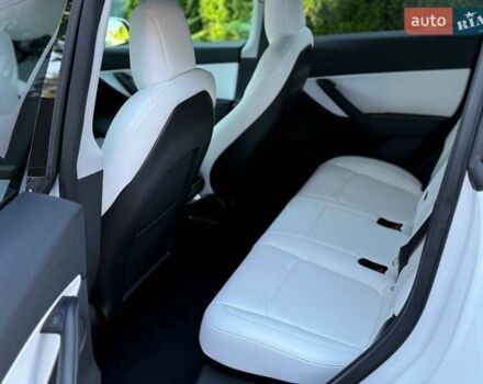 Белый Тесла Model Y, объемом двигателя 0 л и пробегом 72 тыс. км за 30500 $, фото 13 на Automoto.ua