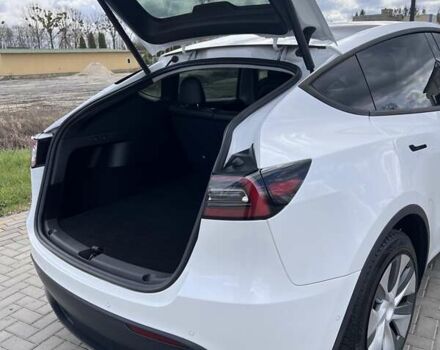 Белый Тесла Model Y, объемом двигателя 0 л и пробегом 66 тыс. км за 23999 $, фото 6 на Automoto.ua