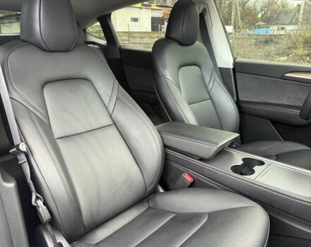 Белый Тесла Model Y, объемом двигателя 0 л и пробегом 16 тыс. км за 26500 $, фото 45 на Automoto.ua