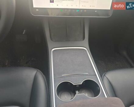 Белый Тесла Model Y, объемом двигателя 0 л и пробегом 38 тыс. км за 28000 $, фото 37 на Automoto.ua