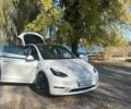 Білий Тесла Model Y, об'ємом двигуна 0 л та пробігом 62 тис. км за 29700 $, фото 1 на Automoto.ua