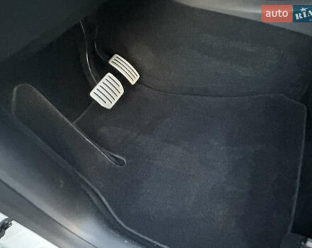 Белый Тесла Model Y, объемом двигателя 0 л и пробегом 80 тыс. км за 31500 $, фото 12 на Automoto.ua