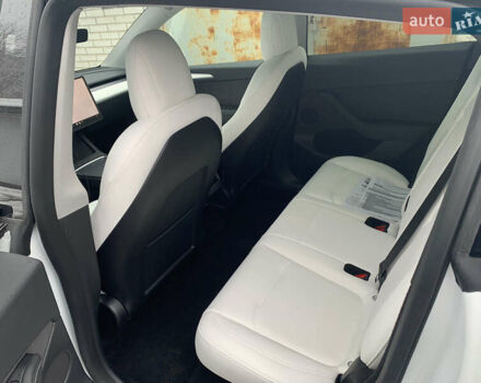 Белый Тесла Model Y, объемом двигателя 0 л и пробегом 4 тыс. км за 33000 $, фото 5 на Automoto.ua