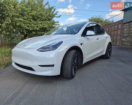 Белый Тесла Model Y, объемом двигателя 0 л и пробегом 59 тыс. км за 32400 $, фото 2 на Automoto.ua