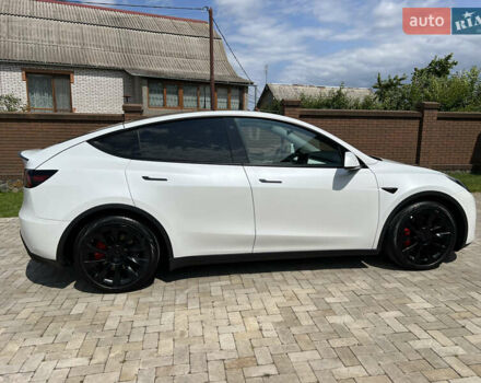 Тесла Model Y 2022 у Вінниці на Automoto.ua Білий Тесла Model Y, об'ємом двигуна 0 л та пробігом 43 тис. км за 28500 $, фото 7 на Automoto.ua